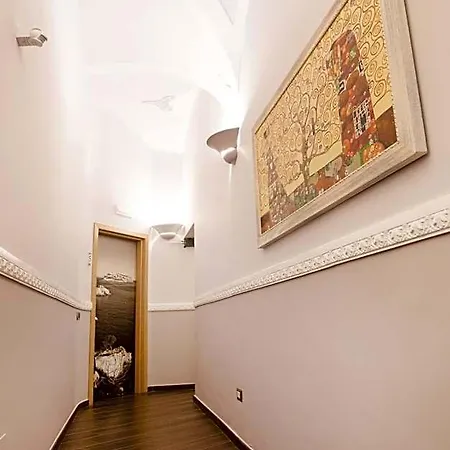 Relais Parallelo 41 Βιέστε