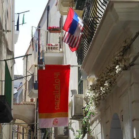 Relais Parallelo 41 Bed & Breakfast 2*